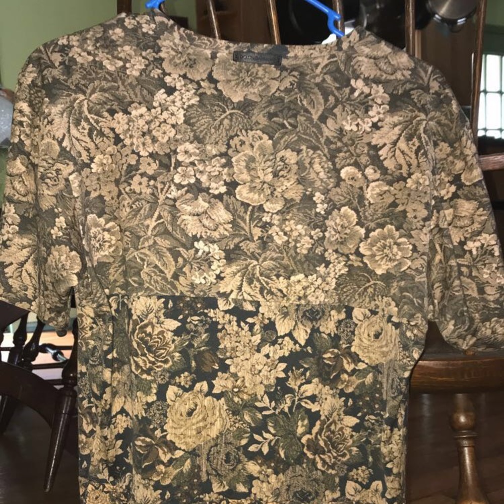 D&C Tee - Picture 2 of 4